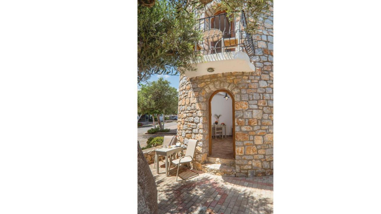 פראנגוקאסטלון Fata Morgana Studios & Apartments מראה חיצוני תמונה